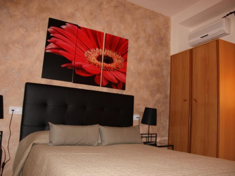Fuentes de Ebro Hostal Rte. Elena חדר תמונה
